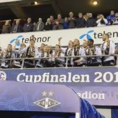 El Rosenborg levantando la copa