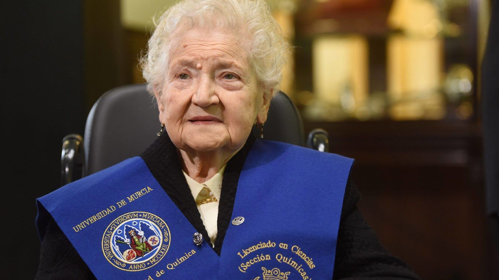Una anciana de 94 años consigue el título de licenciada en Química, 75 años después de empezar la carrera Una anciana de 94 años consigue el título de licenciada en Química, 75 años después de empezar la carrera