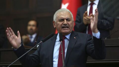 El primer ministro de Turqu&iacute;a, Binali Yildirim, habla en el Parlamento en Ankara, Turqu&iacute;a