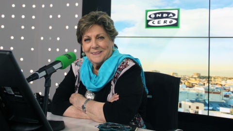 Paloma G&oacute;mez Borrero en los micr&oacute;fonos de Onda Cero