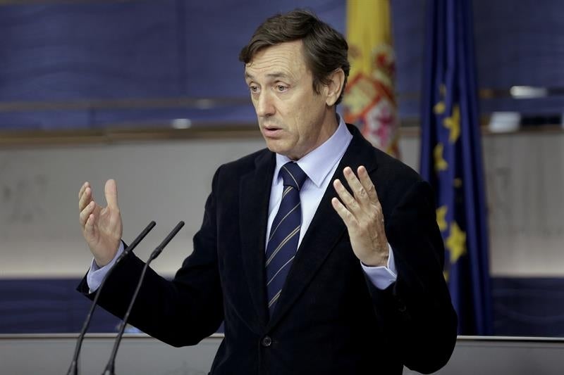 El PP critica que el PSE cambie carteras con el PNV a cambio de asumir la "hoja de ruta" del "nacionalismo radical" El PP critica que el PSE cambie carteras con el PNV a cambio de asumir la "hoja de ruta" del "nacionalismo radical"