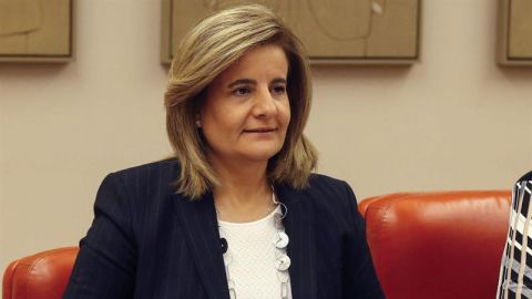 La ministra de Empleo y Seguridad Social, F&aacute;tima B&aacute;&ntilde;ez, durante una comparecencia