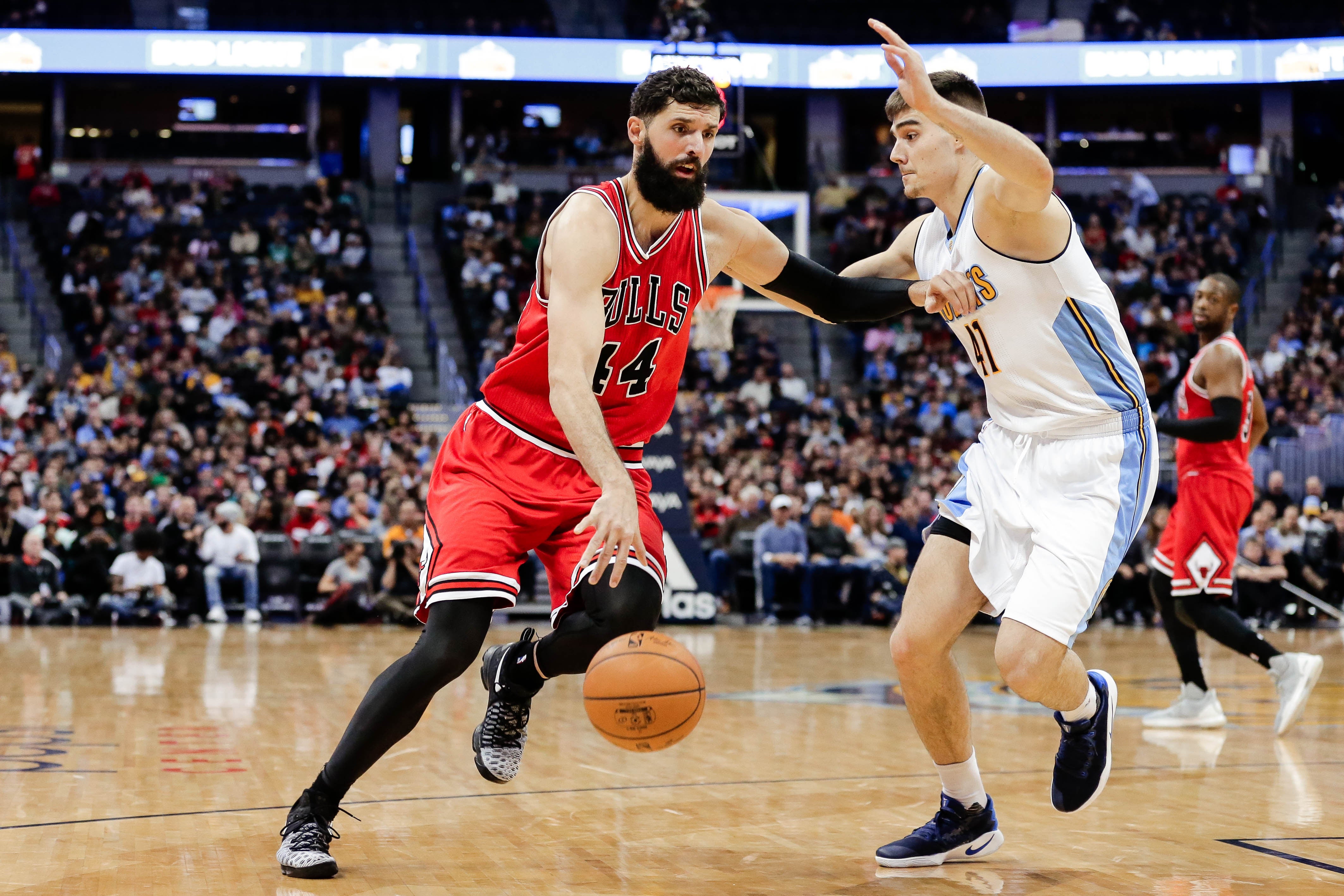 Murray y Barton guían a los Nuggets a un nuevo triunfo ante los Bulls Murray y Barton guían a los Nuggets a un nuevo triunfo ante los Bulls