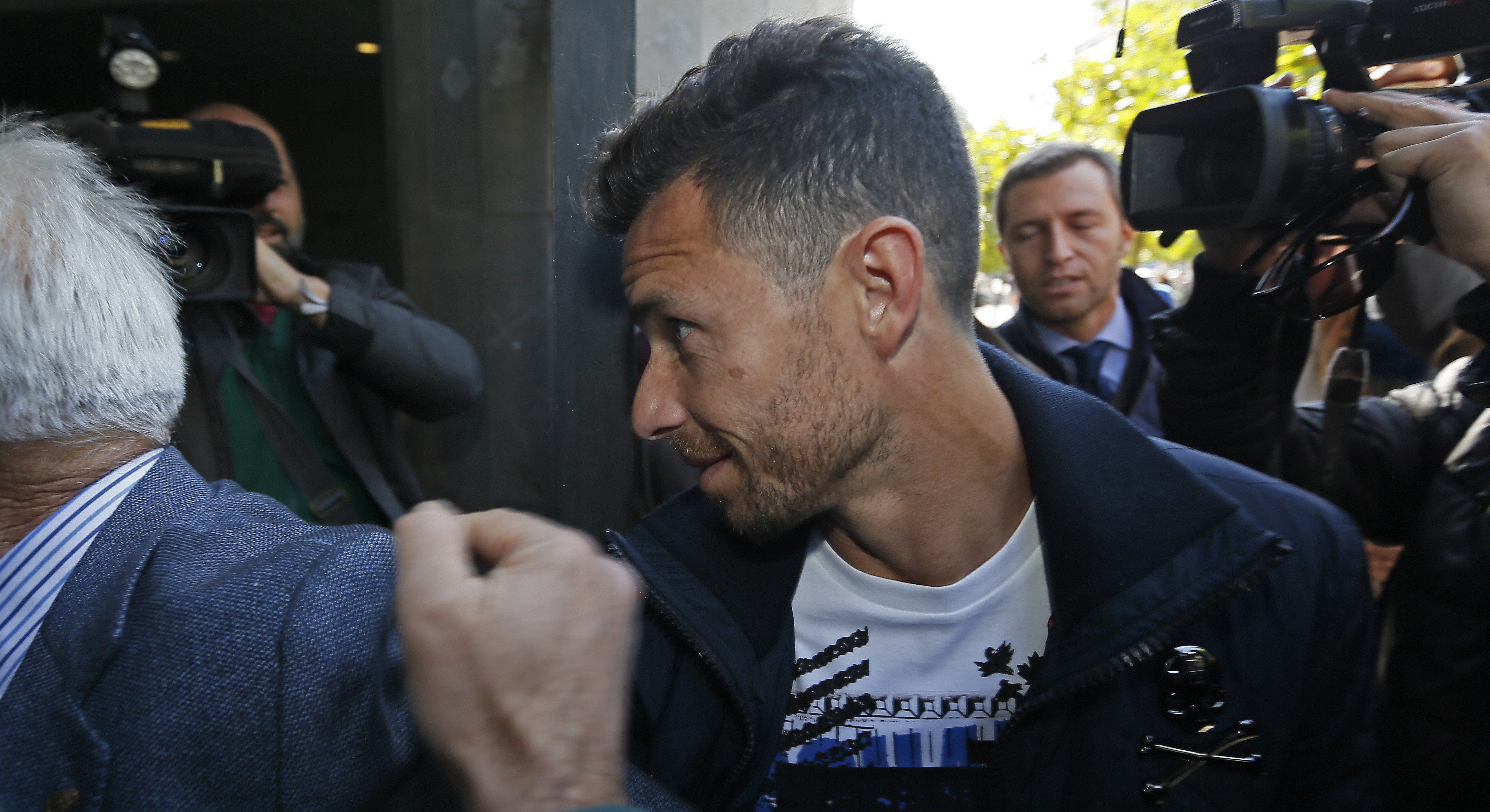 El juzgado exige 200.000 euros a Rubén Castro antes de su juicio por maltrato El juzgado exige 200.000 euros a Rubén Castro antes de su juicio por maltrato