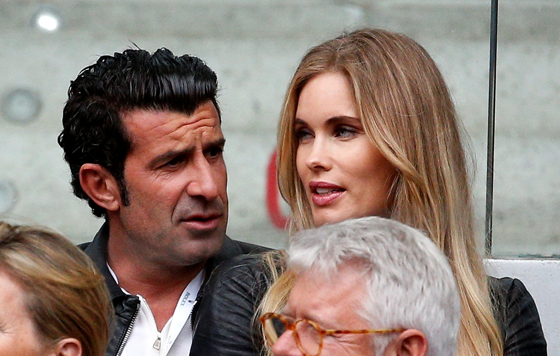 Asaltan la casa de Figo en Madrid y roban cerca de medio millón de euros Asaltan la casa de Figo en Madrid y roban cerca de medio millón de euros