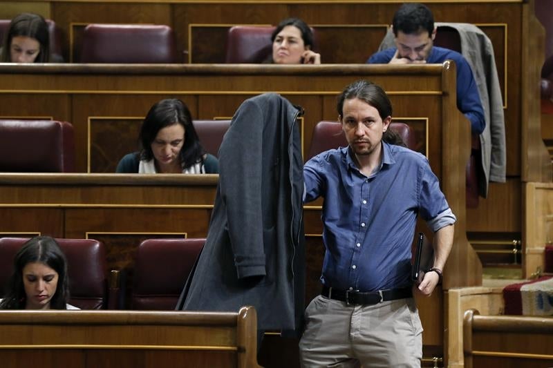Unidos Podemos se ausenta del minuto de silencio en el Congreso por la muerte de Rita Barberá Unidos Podemos se ausenta del minuto de silencio en el Congreso por la muerte de Rita Barberá