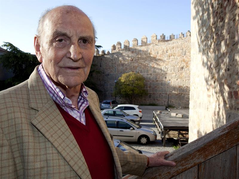 Ahora Madrid y PSOE proponen recordar a Marcos Ana, preso político durante el franquismo, con una placa Ahora Madrid y PSOE proponen recordar a Marcos Ana, preso político durante el franquismo, con una placa