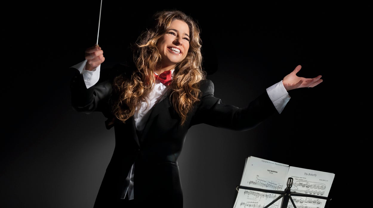 Estela Baz: "'37 almas en una' es un libro para abrir conciencica social de que sí se pueden cumplir sueños" Estela Baz: "'37 almas en una' es un libro para abrir conciencica social de que sí se pueden cumplir sueños"