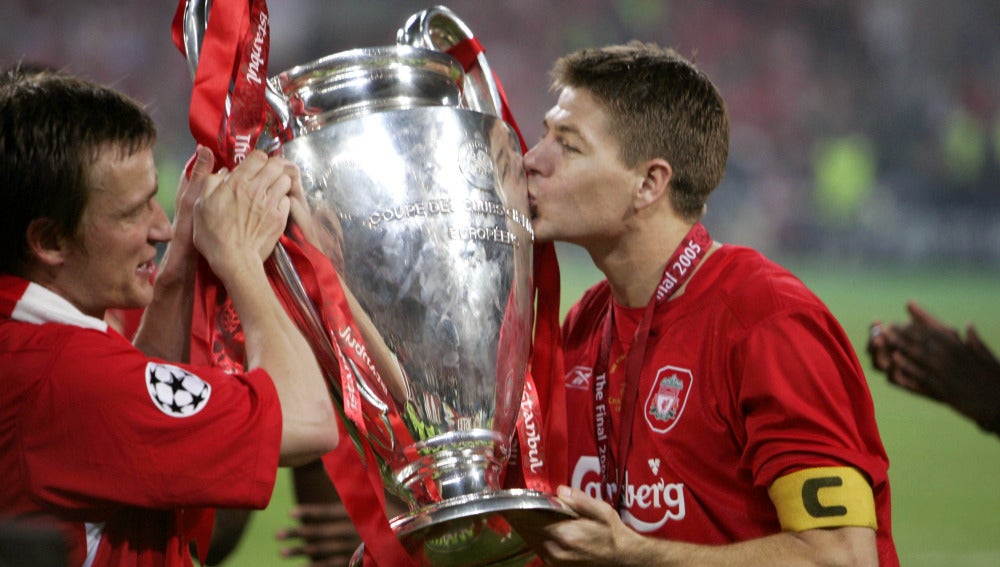 Steven Gerrard se retira del fútbol y ya es un mito