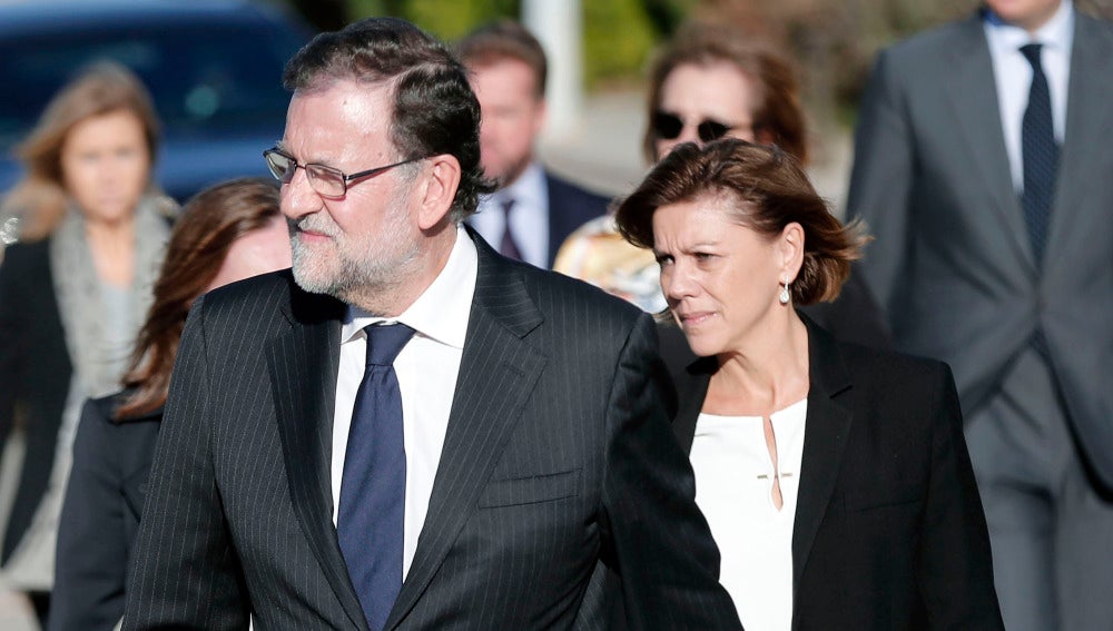 Mariano Rajoy y María Dolores de Cospedal a su llegada al tanatorio donde reposan los restos mortales de Rita Barberá