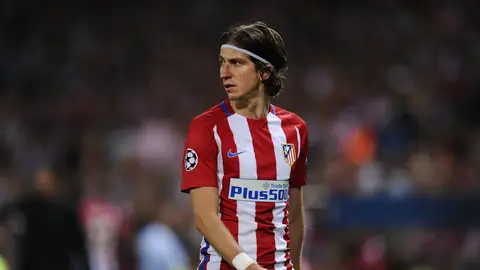 Filipe Luis estará de baja una semana por contractura muscular Filipe Luis estará de baja una semana por contractura muscular