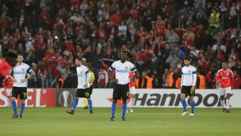 Los jugadores del Inter, eliminados de la Europa League.