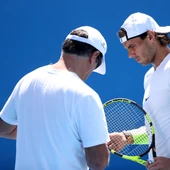 Toni Nadal habla con su sobrino Rafa Toni Nadal habla con su sobrino Rafa