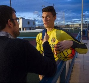 El futbolista Adrián Marín El futbolista Adrián Marín