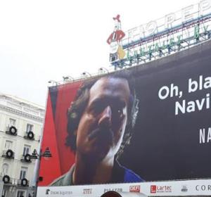 Cartel de 'Narcos' en la Puerta del Sol Cartel de 'Narcos' en la Puerta del Sol