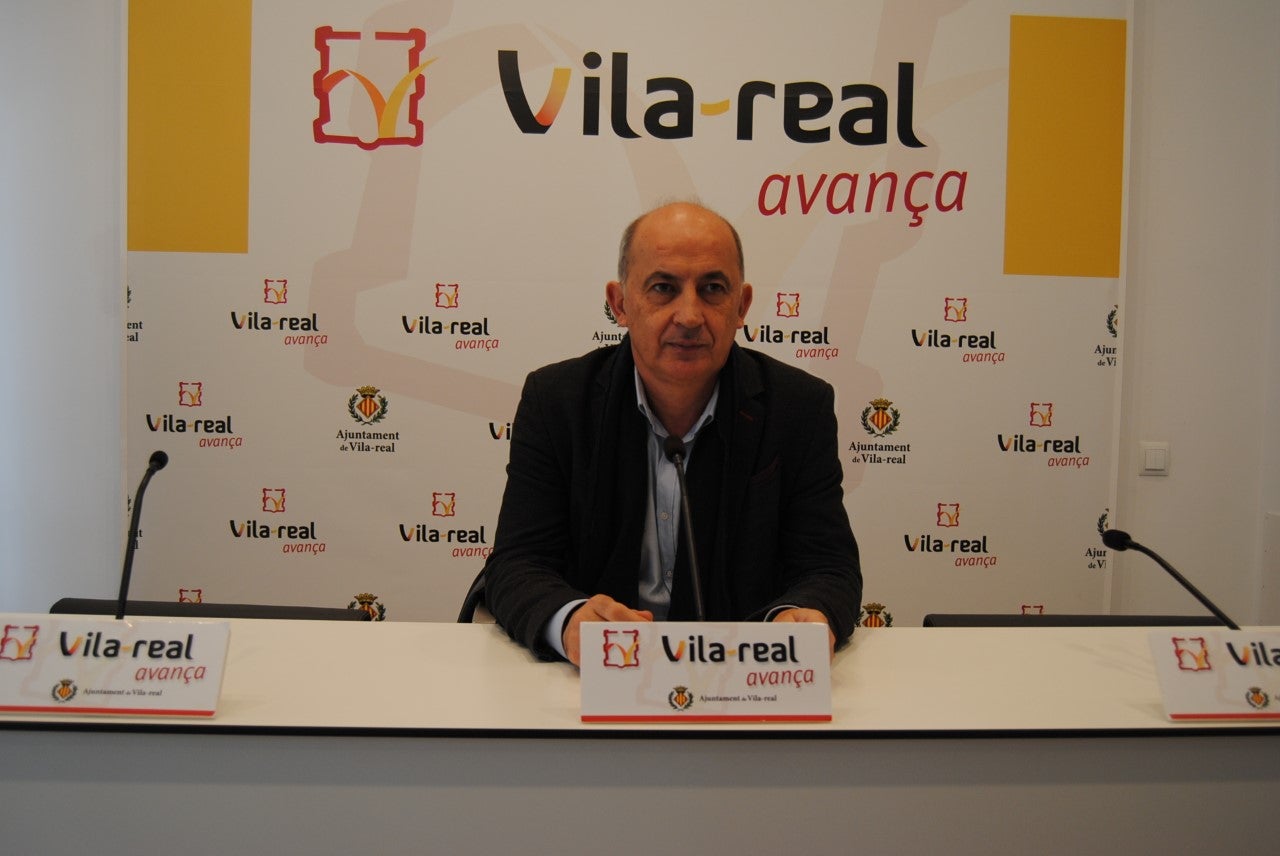 Vila-real posa a punt els col·legis de la ciutat durant les vacances nadalenques. Vila-real posa a punt els col·legis de la ciutat durant les vacances nadalenques.