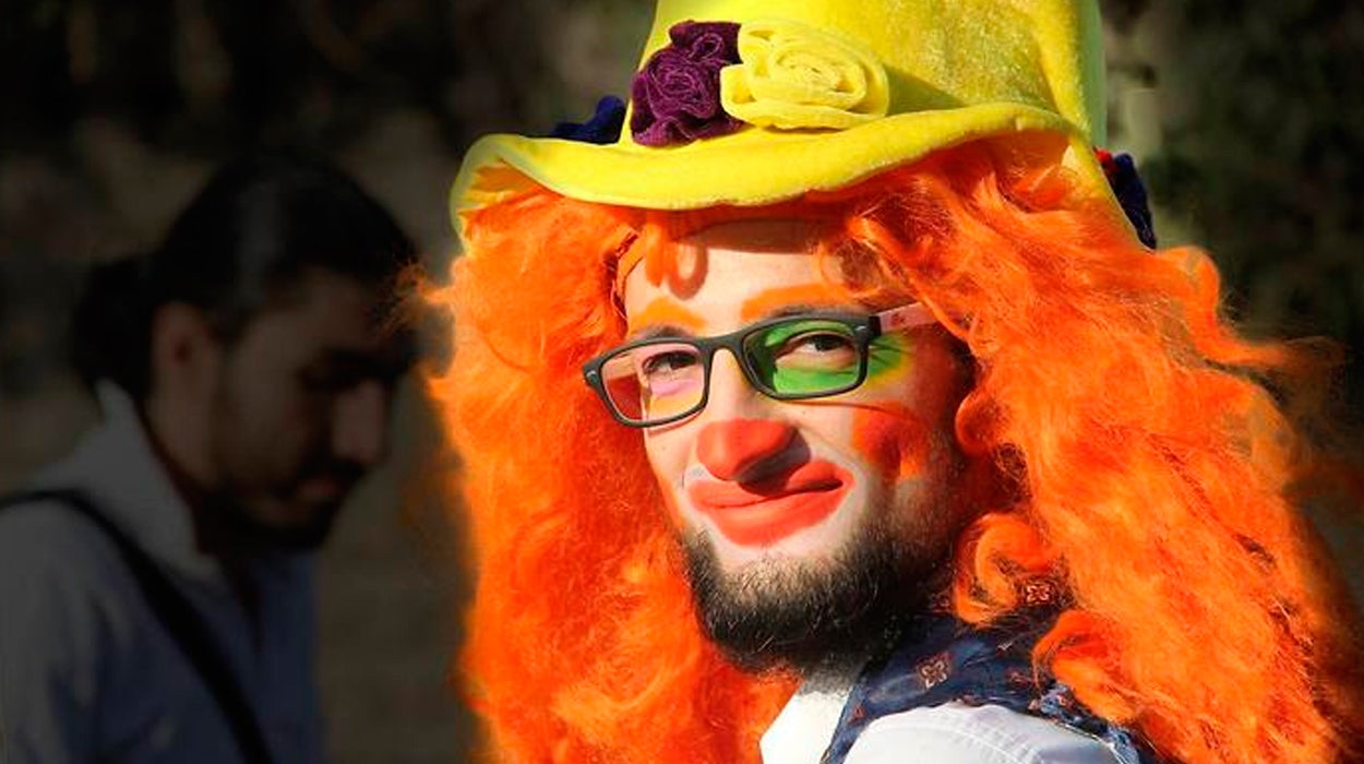 Muere en un bombardeo el 'payaso de Alepo', el hombre que trabajaba por aliviar la situación de los niños Muere en un bombardeo el 'payaso de Alepo', el hombre que trabajaba por aliviar la situación de los niños
