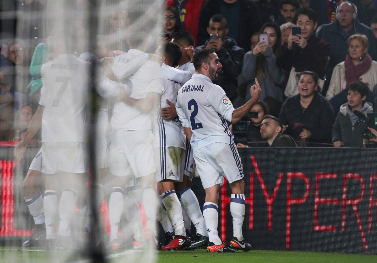 Carvajal pide disculpas por su peineta a la grada del Camp Nou tras el 1-1 de Ramos Carvajal pide disculpas por su peineta a la grada del Camp Nou tras el 1-1 de Ramos