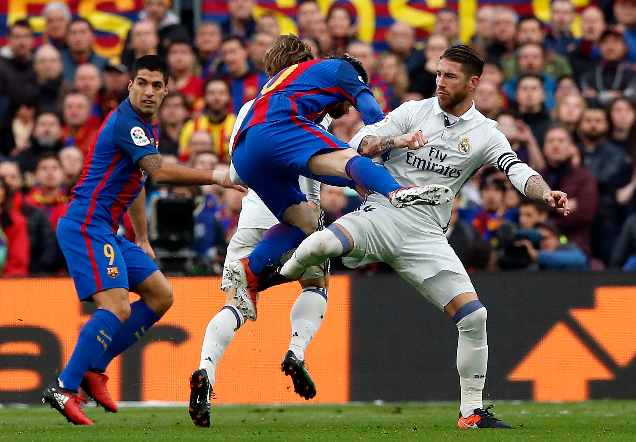 Barcelona 1 - 1 Real Madrid. Vuelve a escuchar el gol de Sergio Ramos Barcelona 1 - 1 Real Madrid. Vuelve a escuchar el gol de Sergio Ramos