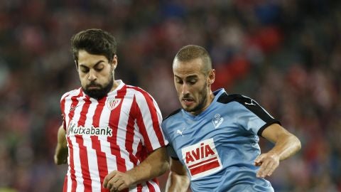 Asier Villalibre en su debut en el San Mam&eacute;s
