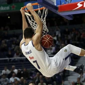 Doncic machaca el aro Doncic machaca el aro