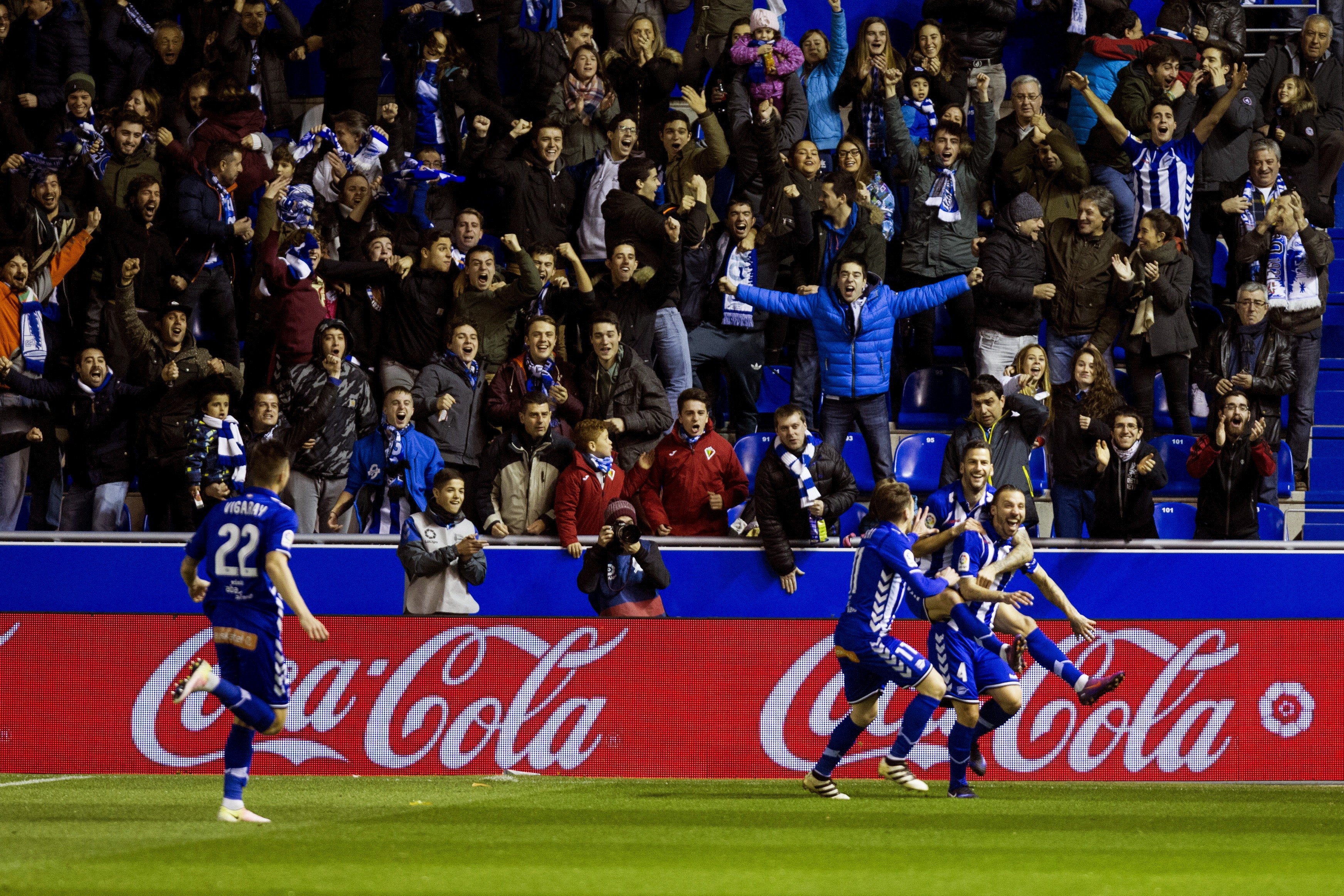 Las Palmas iguala un tempranero gol del Alavés Las Palmas iguala un tempranero gol del Alavés