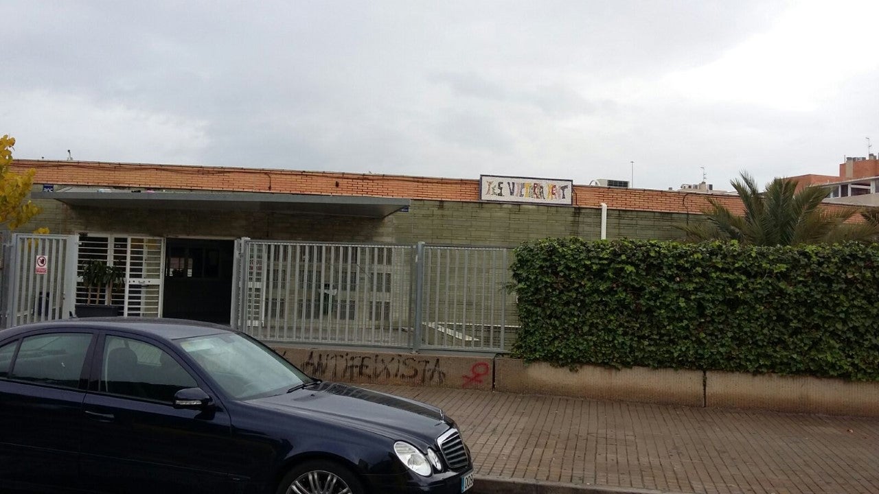 La falta de un pedagogo en el aula educación especial del IES Victoria Kent obliga a los alumnos a salir antes de clase La falta de un pedagogo en el aula educación especial del IES Victoria Kent obliga a los alumnos a salir antes de clase