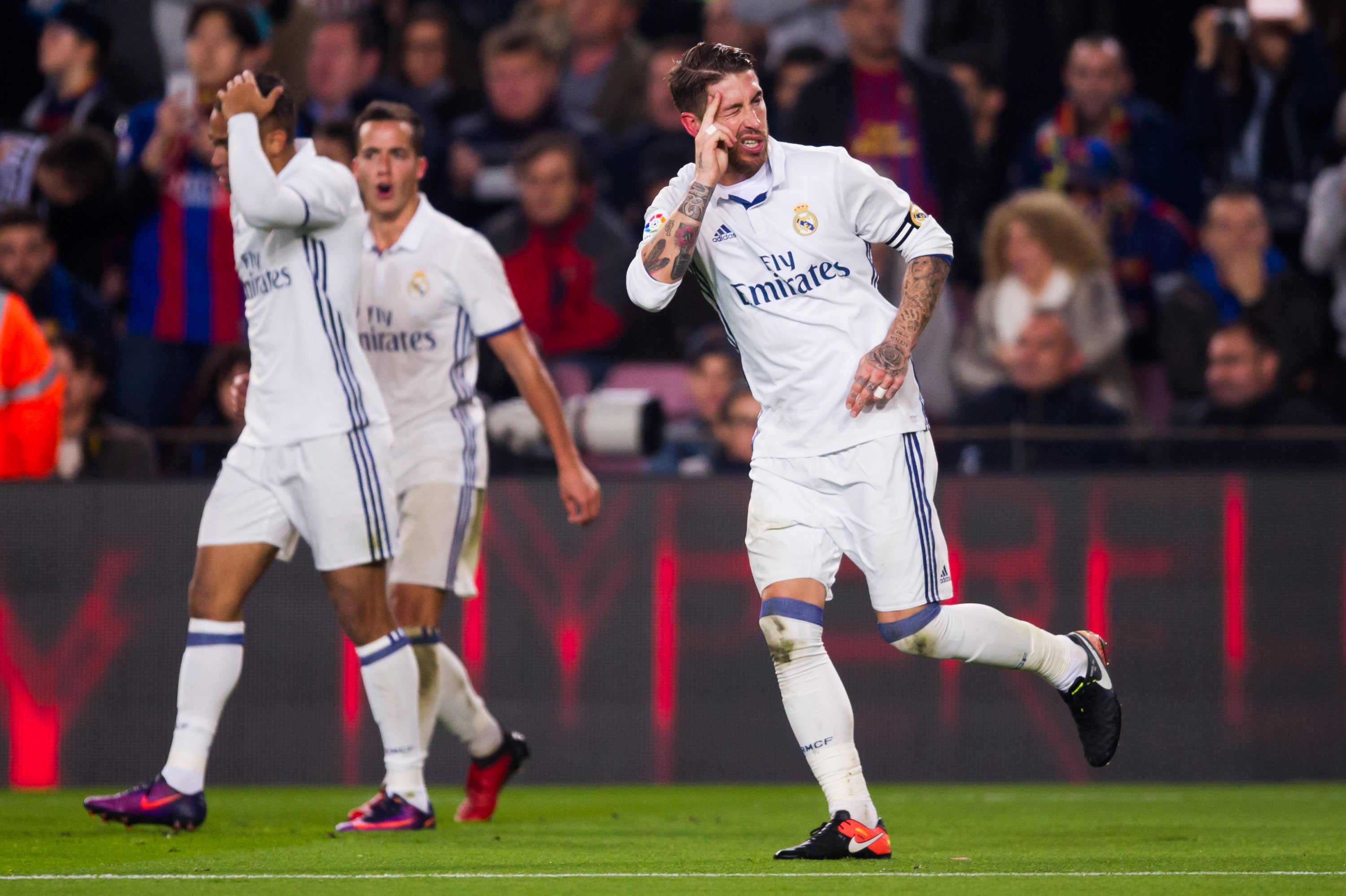'Seguiment FCB' protesta contra la presencia "masiva" de turistas que apoyaron "sin disimulo" al Madrid en el Clásico 'Seguiment FCB' protesta contra la presencia "masiva" de turistas que apoyaron "sin disimulo" al Madrid en el Clásico