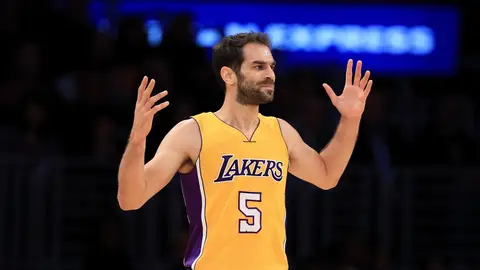 Jose Manuel Calderón en un partido con los Lakers Jose Manuel Calderón en un partido con los Lakers