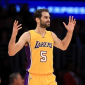 Jose Manuel Calderón en un partido con los Lakers Jose Manuel Calderón en un partido con los Lakers
