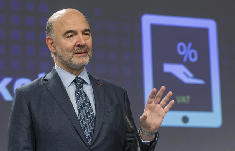 Moscovici advierte de que la hipótesis de una victoria de Le Pen es es seria y peligrosa para la Unión Europea Moscovici advierte de que la hipótesis de una victoria de Le Pen es es seria y peligrosa para la Unión Europea