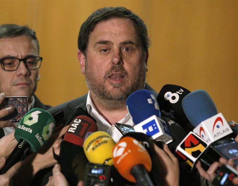 Junqueras no ve "ninguna razón" para hacer fiesta el Día de la Constitución Junqueras no ve "ninguna razón" para hacer fiesta el Día de la Constitución