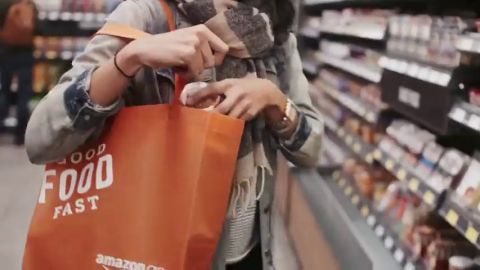 Frame 13.098822 de: Amazon presenta una red de supermercados sin cajeros ni esperas