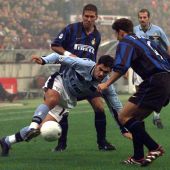 Simeone y Zanetti, durante su época en el Inter de Milán
