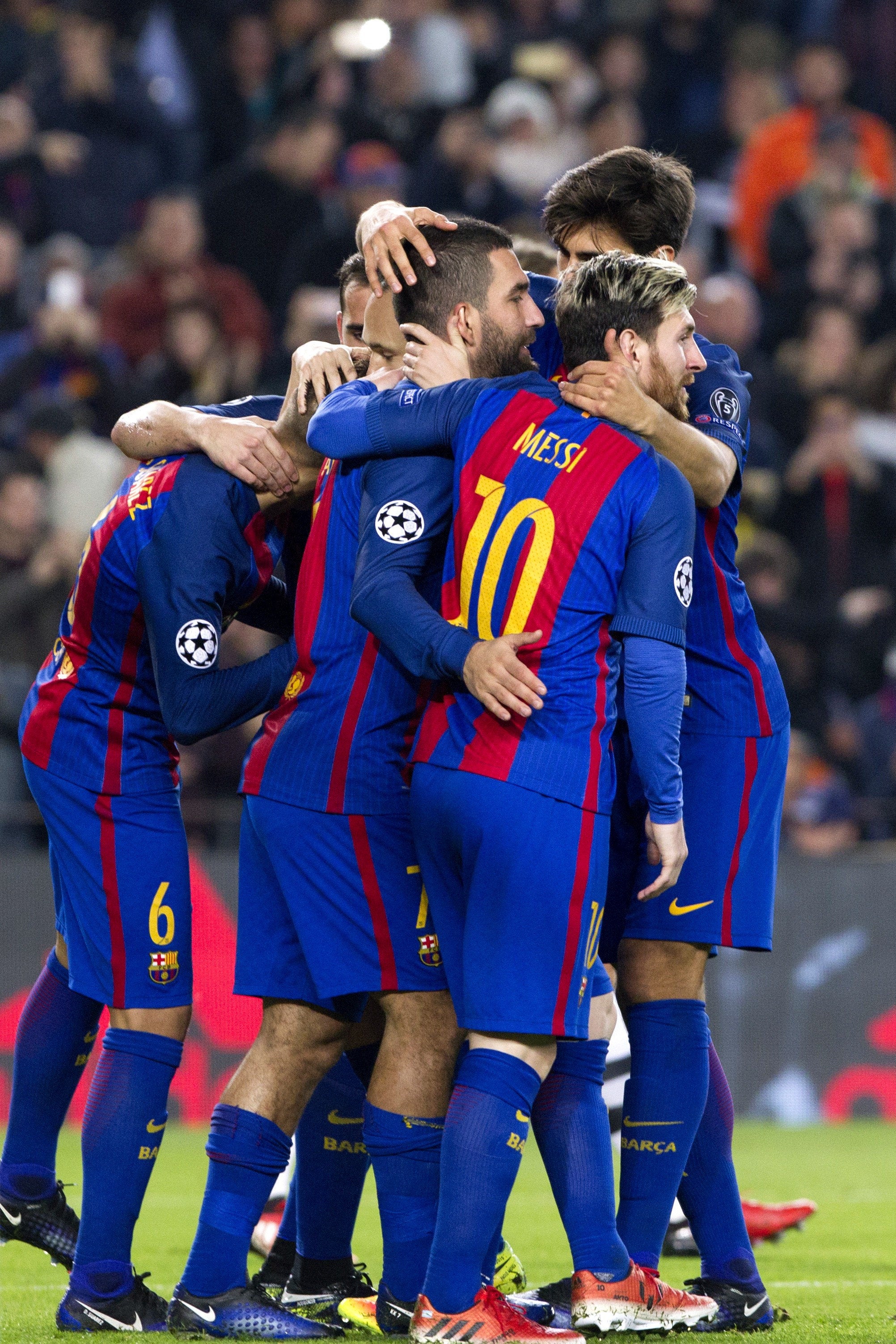 Turan y Messi devuelven la alegría al Barcelona Turan y Messi devuelven la alegría al Barcelona