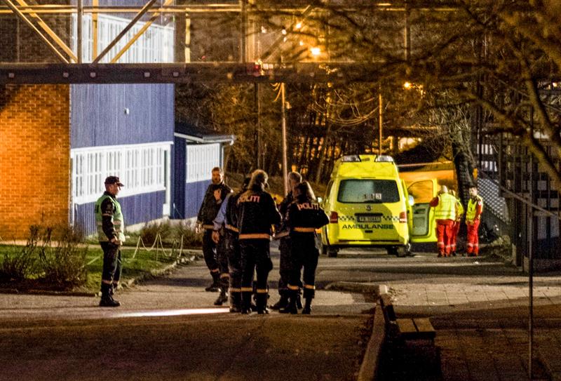 Mueren dos personas en un ataque con arma blanca en una escuela de Noruega Mueren dos personas en un ataque con arma blanca en una escuela de Noruega