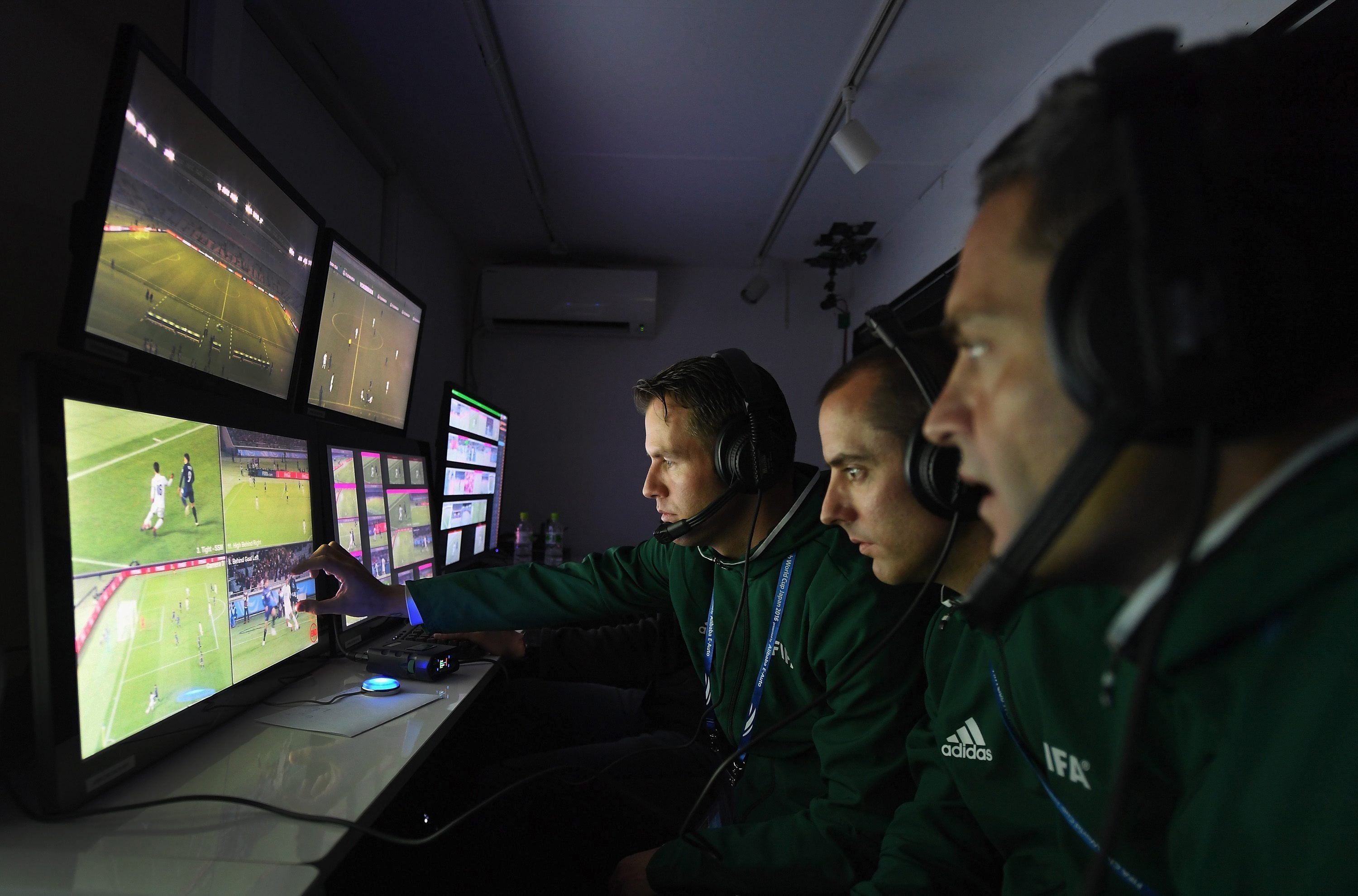 La FIFA defiende el uso del asistente de vídeo por parte de Kassai: "El fuera de juego nunca se había producido" La FIFA defiende el uso del asistente de vídeo por parte de Kassai: "El fuera de juego nunca se había producido"