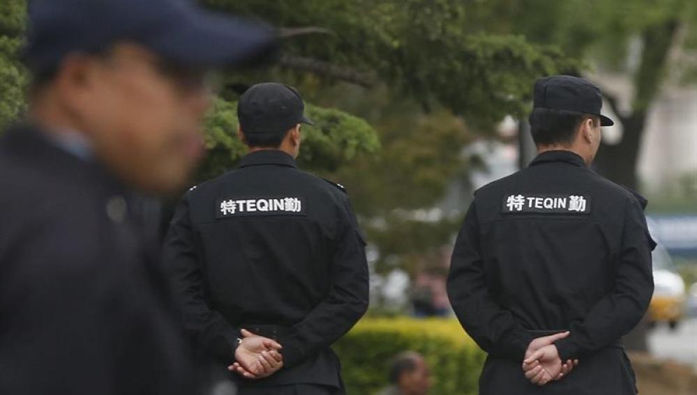 Agentes de la policía china 