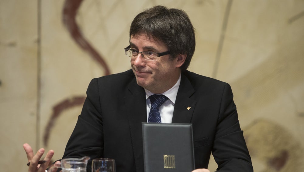 Junts pel Sí y la CUP tumban la comparecencia de Puigdemont por el caso Santiago Vidal Junts pel Sí y la CUP tumban la comparecencia de Puigdemont por el caso Santiago Vidal