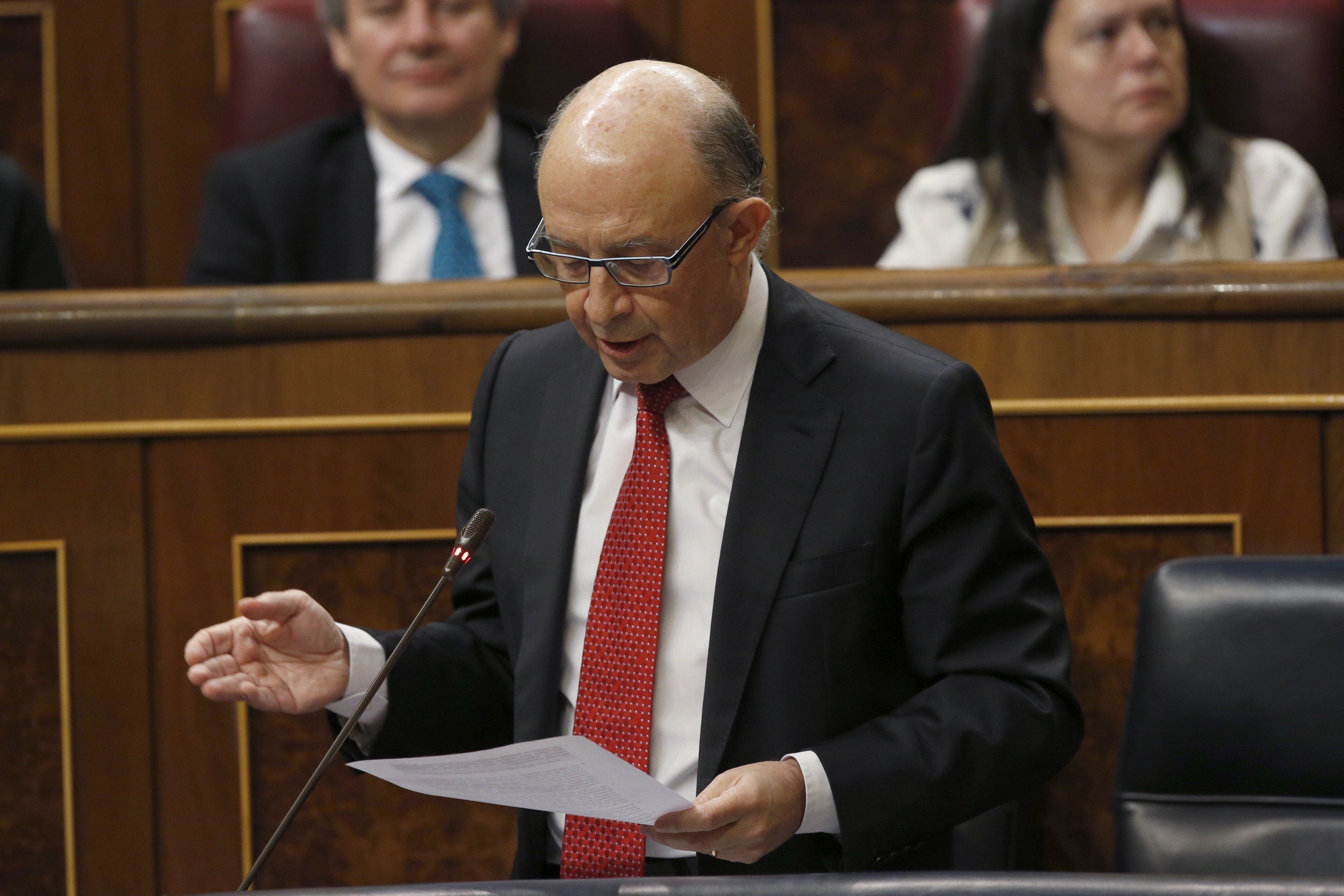 El Congreso debate este jueves el techo de gasto y los objetivos de déficit para el 2017 El Congreso debate este jueves el techo de gasto y los objetivos de déficit para el 2017
