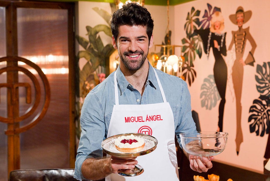 Historias de la tele con Borja Terán: Los famosos en la cocina, la tele 'desnuda' a las celebrities episode artwork