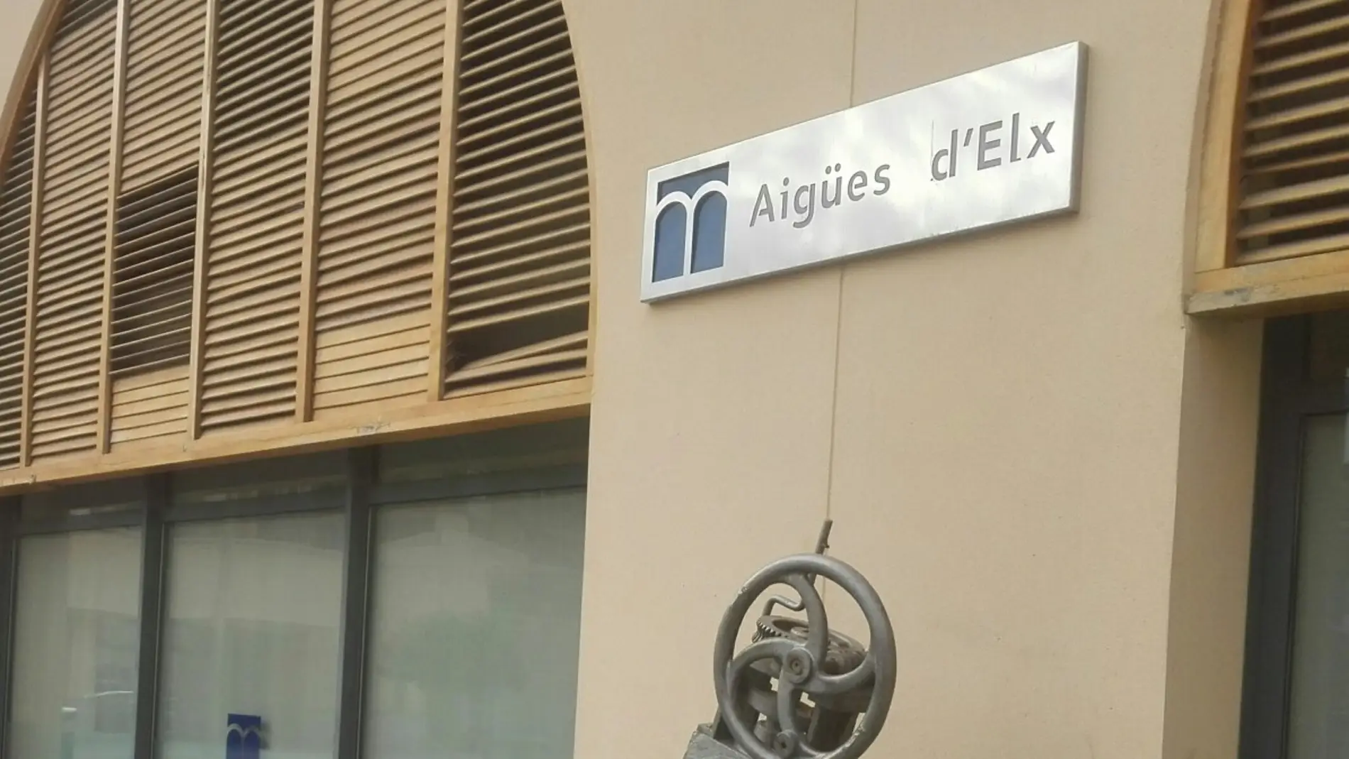 Sede de la empresa mixta Aigües d'Elx.