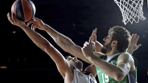 El Real Madrid pierde en Estambul