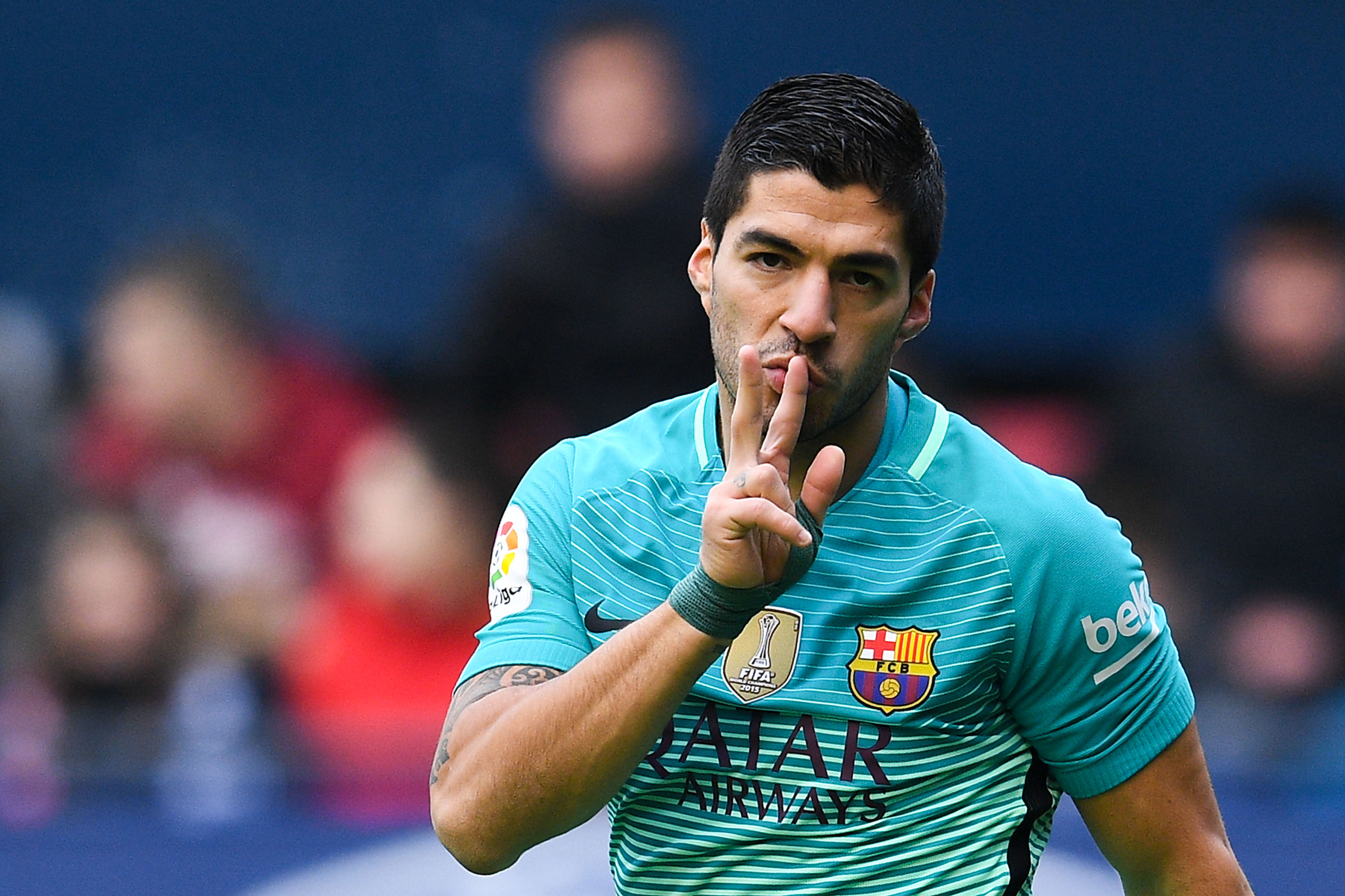 Luis Suárez, tras su renovación con el Barça hasta 2021: "Siento felicidad completa, estoy donde quiero estar" Luis Suárez, tras su renovación con el Barça hasta 2021: "Siento felicidad completa, estoy donde quiero estar"