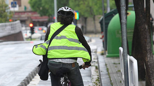 Piensa en bici: "Es más importante que nos vean a ver cuando montamos en bici" Piensa en bici: "Es más importante que nos vean a ver cuando montamos en bici"
