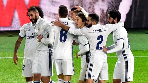 El Real Madrid celebra el gol de Cristiano El Real Madrid celebra el gol de Cristiano
