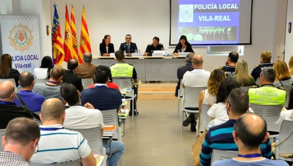 Del 16 al 20 de gener la policia local de Vila-real organitza un curs de mediació junt amb la càtedra de Mediació de la UJI i l'IVASPE. 