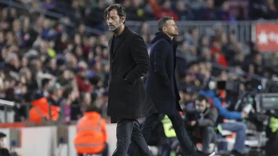 Luis Enrique y Quique Sánchez Flores en el derbi catalán. Luis Enrique y Quique Sánchez Flores en el derbi catalán.