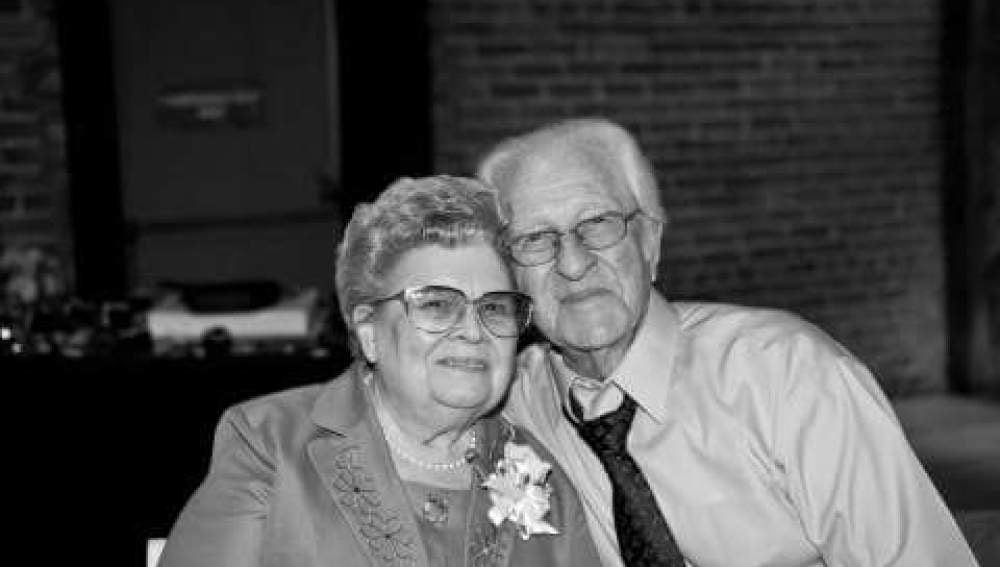 La pareja de ancianos