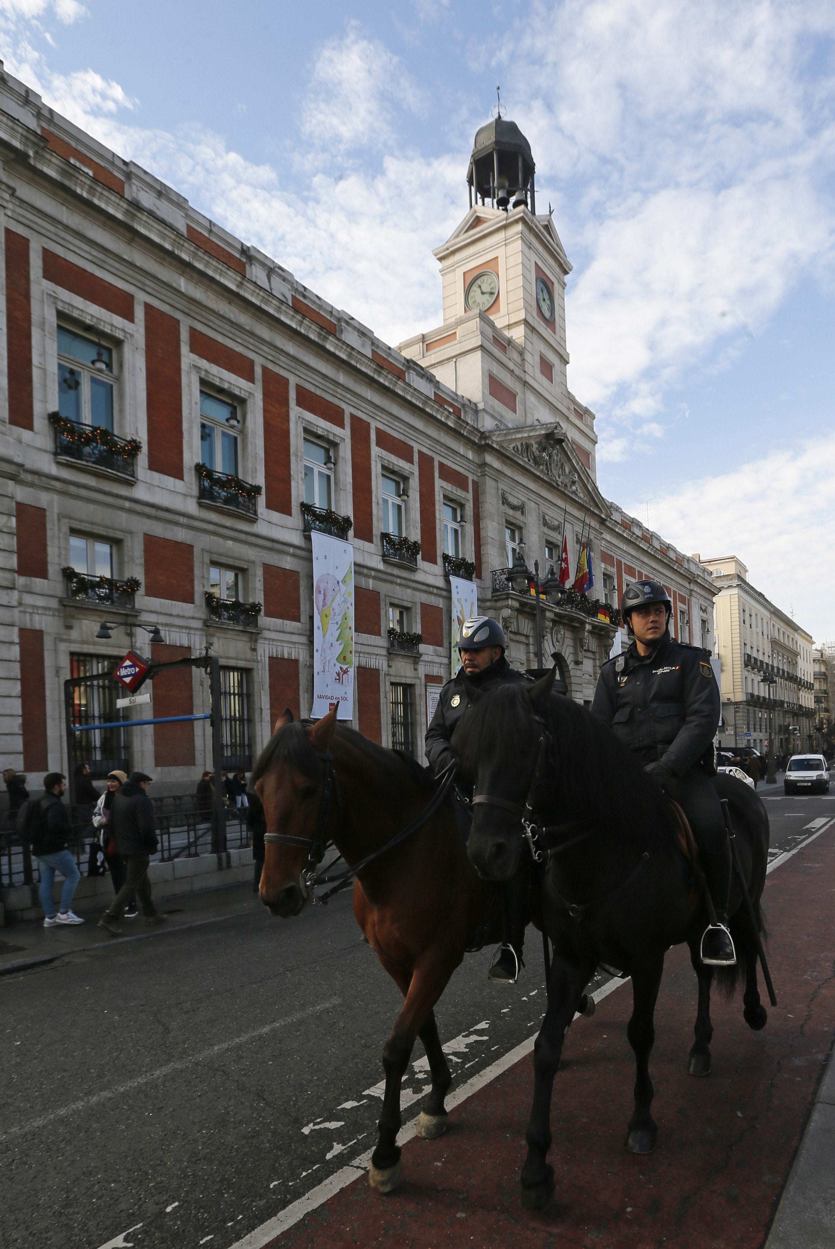 La Policía pondrá obstáculos en los accesos a Sol para impedir atentados con camiones en Nochevieja La Policía pondrá obstáculos en los accesos a Sol para impedir atentados con camiones en Nochevieja